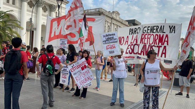 En Paraná hubo una marcha en contra de la Reforma Laboral propuesta por el Gobierno nacional.&nbsp;