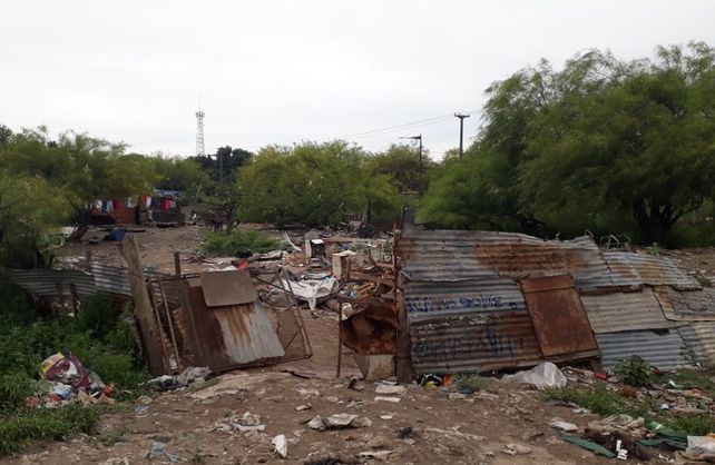 Barrio Las Lomas: denuncian alarmante situación con la basura