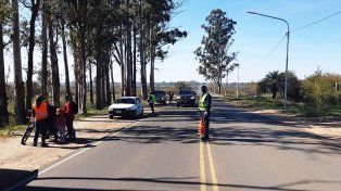 La Municipalidad confirmó la apertura de un sumario y la suspensión del inspector a quien la Justicia vincula con Los Chacales de la Ruta.