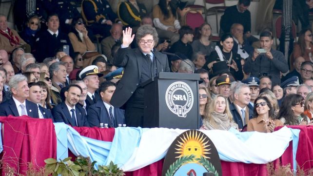 Milei dijo que las retenciones son “una aberración” que nuca debieron haber existido y que eliminarlas es una obsesión de su gobierno.