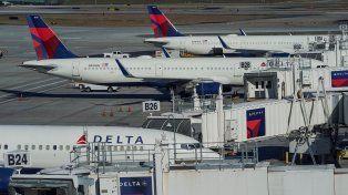 Cientos de vuelos cancelados en Estados Unidos por el cierre del gobierno