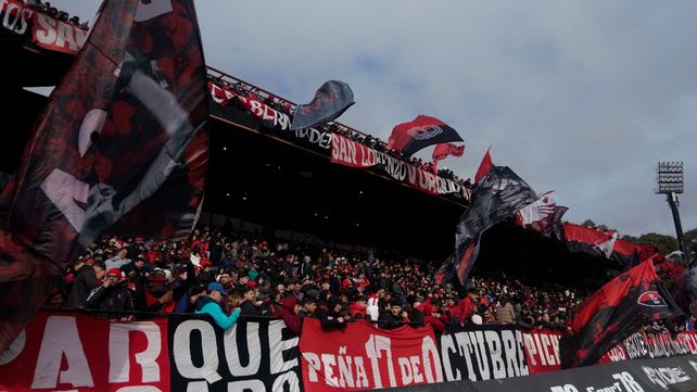 Los hinchas esperan. El nuevo campeonato comenzará a finales de enero de 2026.