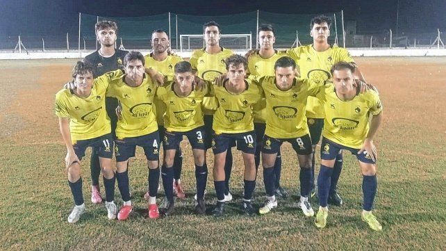 El Quillá superó por la mínima diferencia a Cosmos en el predio Nery Pumpido.