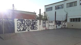 El patio de la escuela ubicada en barrio Triángulo.