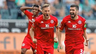 Mainz 05 metió un triunfo bárbaro que lo mantiene cerca de los líderes en la Bundesliga.