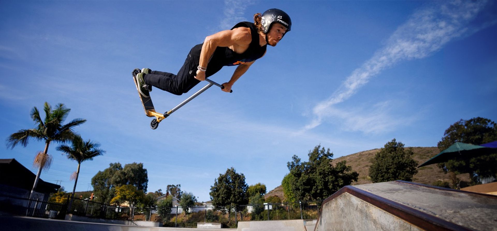 Un rider profesional entrena con un monopatin en un skatepark en San Diego, California, Estados Unidos. Foto: REUTERS/Mike Blake Un rider profesional entrena con un monopatin en un skatepark en San Diego, California, Estados Unidos. Foto: REUTERS/Mike Blake