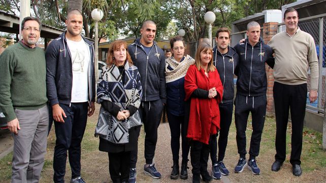 Los Pumas visitaron el hospital de Niños de Santa Fe Orlando Alassia