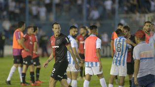 Newells se trajo un punto pero también tres bajas