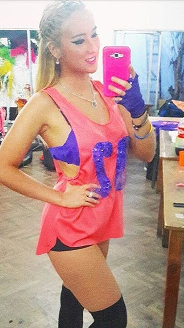 Otro escrache botinero a un futbolista casado