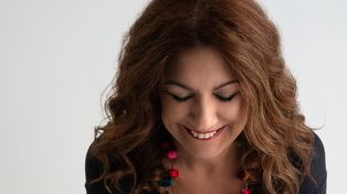 Andrea Centeno: el riesgoso salto del periodismo a la literatura