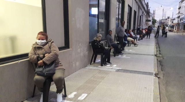 Los bancos seguirán funcionando con el esquema de atención con turno Los bancos seguirán funcionando con el esquema de atención con turno