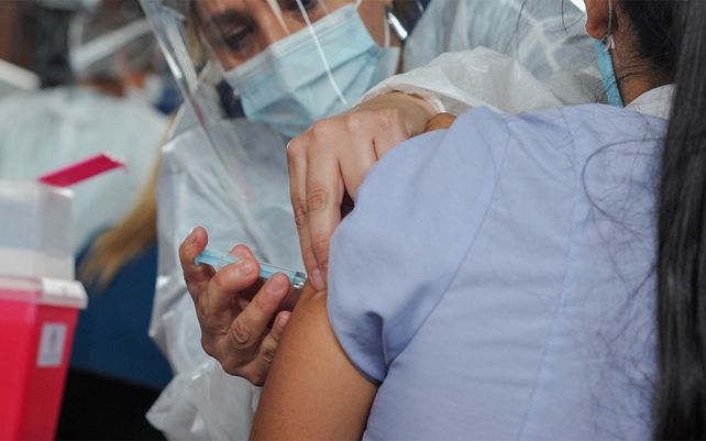 El operativo de vacunación avanza entre los agentes sanitarios.&nbsp;