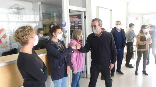 Javkin estuvo presente en el centro de vacunación de Génova e Ibarra.&nbsp;