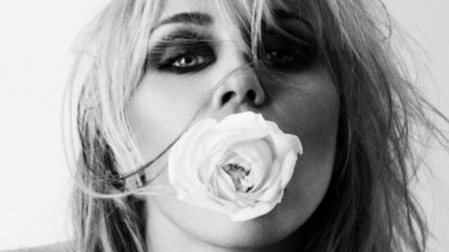Miley Cyrus lanzó Bass Persuades, su nuevo álbum de estudio