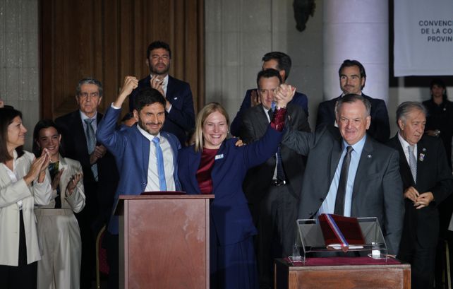 El gobernador Maximiliano Pullaro cerró el histórico y emotivo acto de jura del nuevo texto de la Constitución provincial.