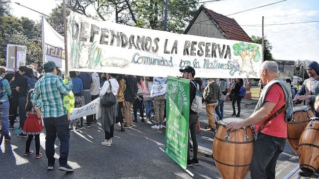 Este domingo cientos de personas se movilizaron en defensa de los humedales en Santa Fe Este domingo cientos de personas se movilizaron en defensa de los humedales en Santa Fe