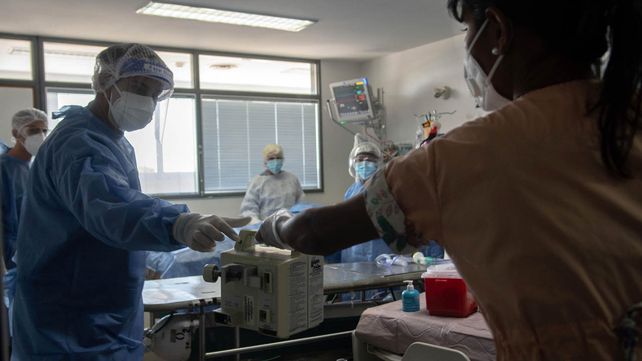 Los casos de contagios de coronavirus en la Argentina se acercan a los 4.400