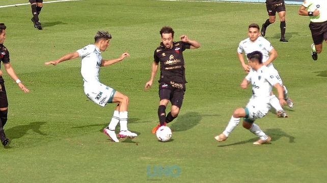 Christian Bernardi se refirió al conflicto que el plantel de Colón mantiene con la dirigencia por el tema de los premios.