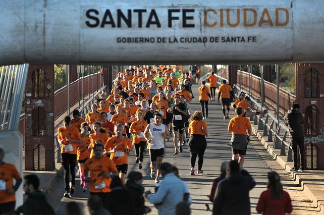 Más de dos mil personas participaron de la Santa Fe corre: mirá las mejores fotos