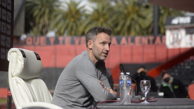 Newells: Lucas Bernardi renunció y contó su versión sobre la polémica con Ignacio Astore
