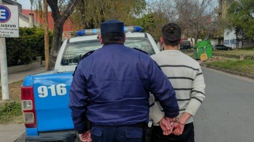 Paraná: detenido tras amenazar a un empleado de comercio con una cuchilla de carnicero