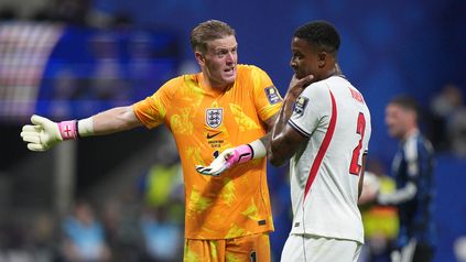 La botella viral de Pickford: el arquero inglés, el machete de penales y la sorpresa