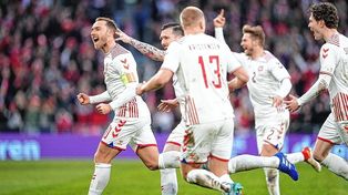 Eriksen marcó un gol en su vuelta a Dinamarca