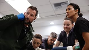 Noah Wyle y elenco vuelven para la segunda temporada de The Pitt, que asume el desafío de estar a la altura de su propio éxito