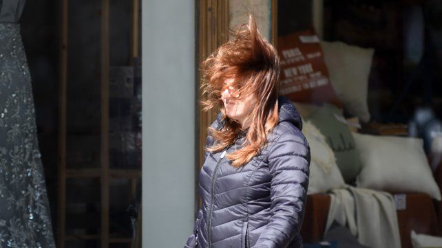 El tiempo en Rosario: se van las lluvias, sopla el viento y sube la temperatura