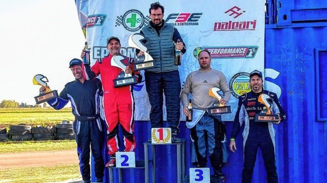 El podio de Gualeguaychú que entregó la victoria de Martín Miraglio.