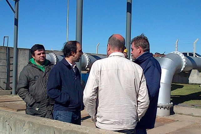 El intendente de Santa Fe supervisa las tareas ante la crecida del Salado