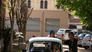 “La Venganza del Fitito”. “A un grupo de autoayuda de lo más variopinto llega esta chica con su historia, y el grupo la apoya”