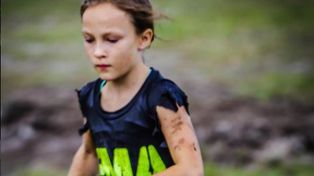 Una nena superpoderosa logró completar una actividad física de entrenamiento militar