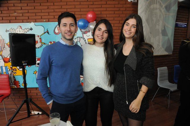 Facundo Carrizo, María Bejer y Victoria Pasqualis