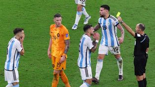 Por la conducta de jugadores argentinos y neerlandeses, la Fifa abrió un expediente que puede derivar en sanciones económicas.