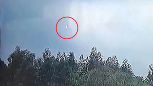 Tragedia aérea en China: impactantes videos registran la caída del avión
