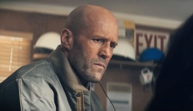 Buscan 233 pelados para ver una película y la convocatoria se vuelve viral