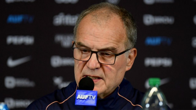 Marcelo Bielsa dijo que el plantel de Uruguay no hizo nada para que no pudiera conducirlos.