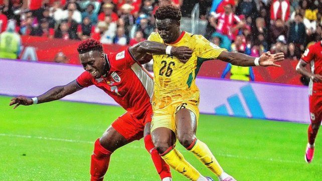 Ghana ganó sobre el final.