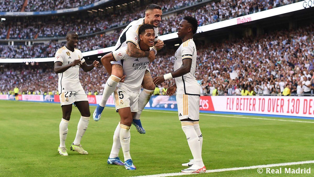 Real Madrid goleó a Osasuna y sigue en lo más alto de La Liga