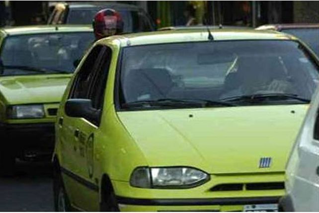 El municipio denunció penalmente a una cooperativa de remises “truchos”