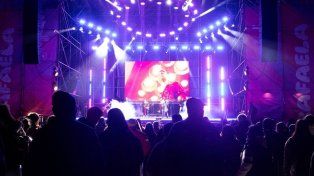 Así se vivió el primer día de Fan Fest: Rombai, Natalie Pérez y mucha música