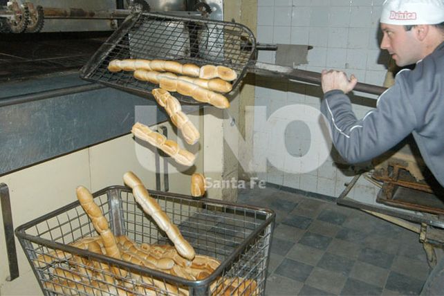 Por la suba de la harina, el kilo de pan superaría los 14 pesos