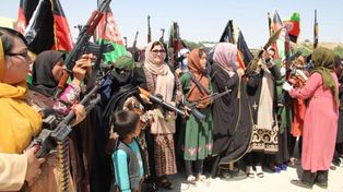 Las mujeres toman las armas