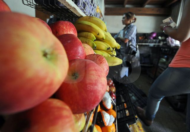 Del campo a la góndola, los alimentos cuestan cinco veces más