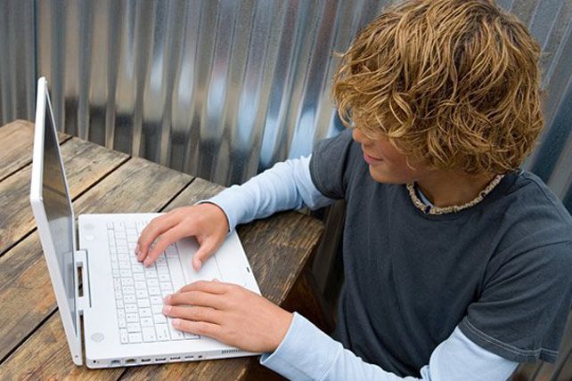 El 23,4% de los adolescentes fue perjudicado alguna vez en la web