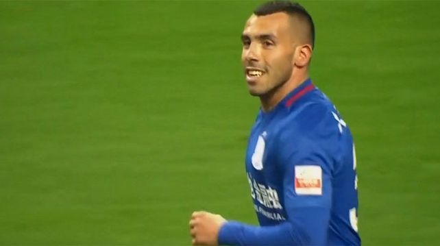 El Shanghai Shenhua, con un gol de Tevez, goleó 4 a 0 al Jiangsu Suning