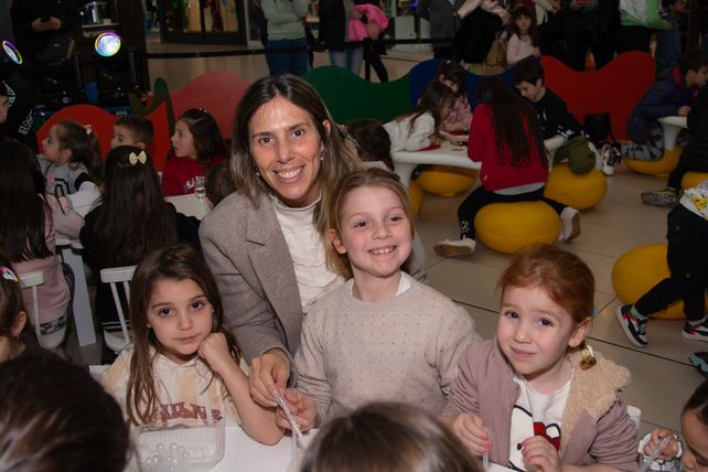 Sofia Argenti , Juana de la Fuente y Cecilia Argenti