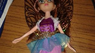 A una nena le regalaron un hada y descubrió que era una muñeca travesti