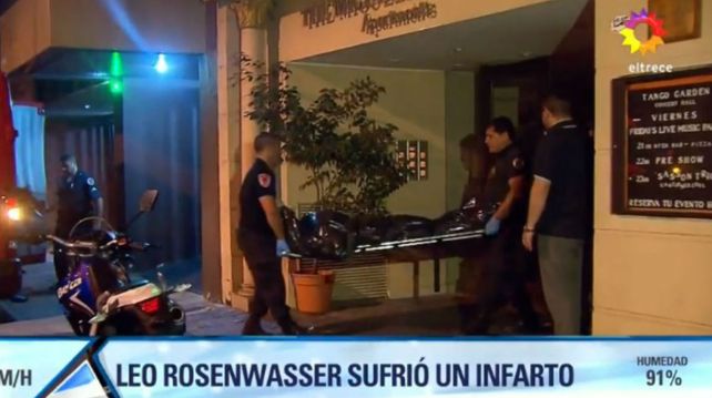 Así retiraban el cuerpo de Leo Rosenwasser del hotel